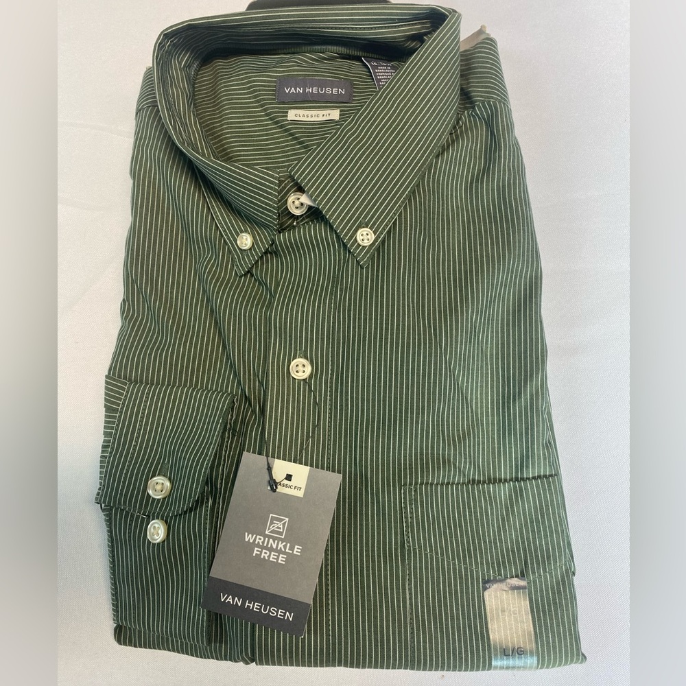 Van Heusen (NWT) Classic Fit Long Sleeve Button Up Shirt Men’s 16-16 1/2